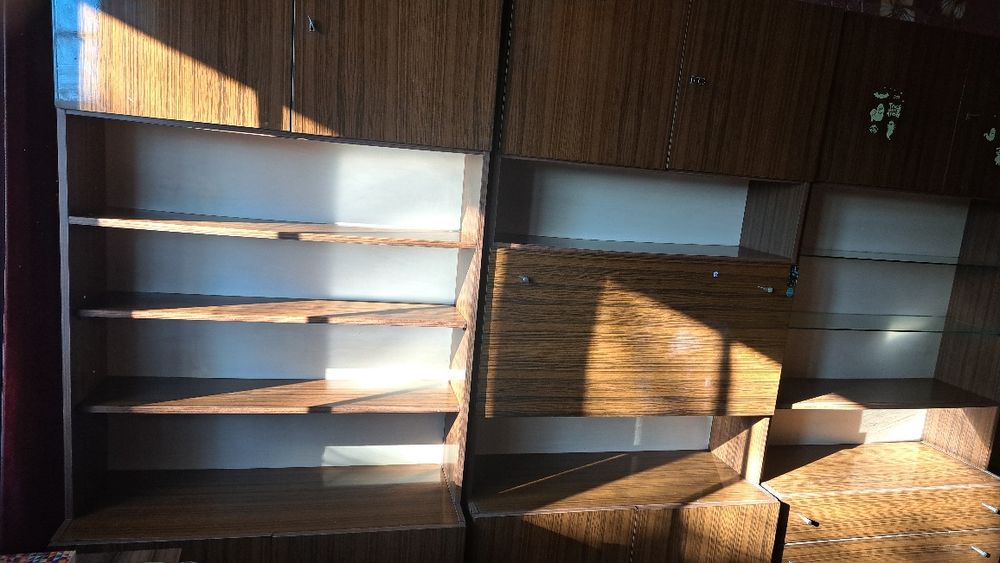 Кожена закачалка и секции