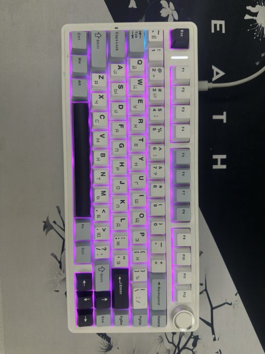 Aula F75 почти новая