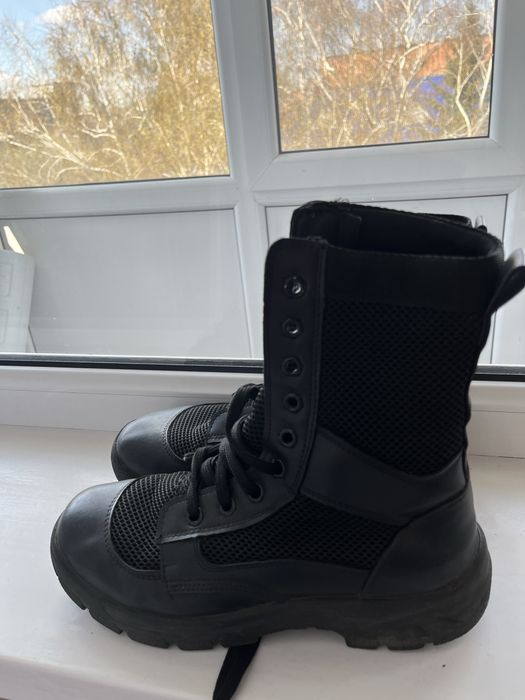 Продам берцы 41 размер летние