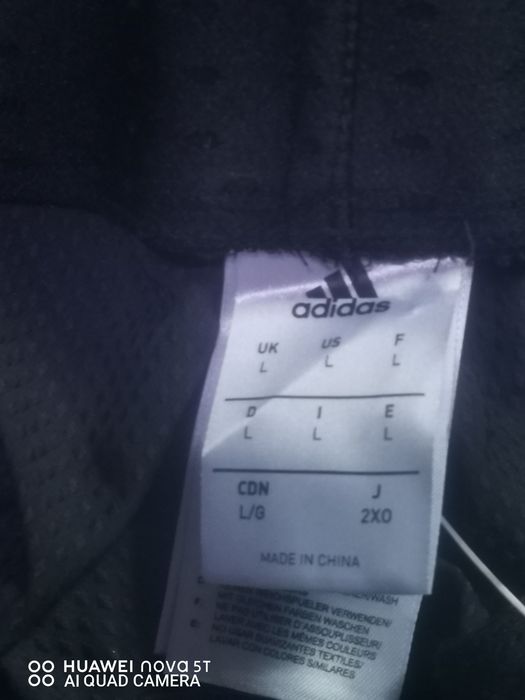 Sort adidas mărime L