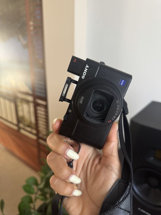 Фотоапарат Sony RX100 vii в гаранция