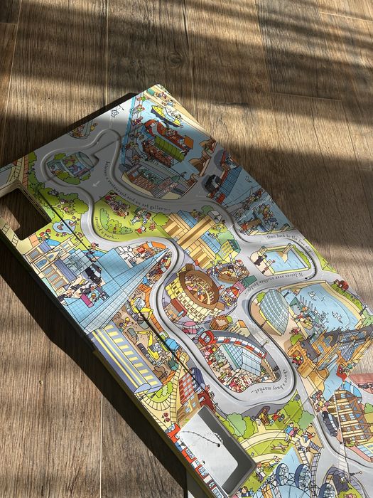 Carte usborne cu autobuz