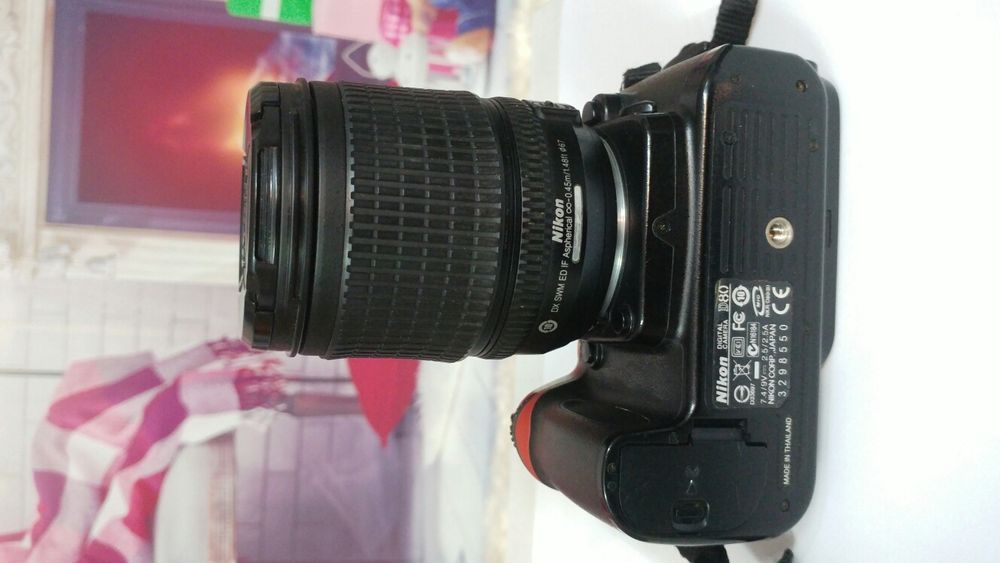 Nikon D80 + обектив AF-S Nikkor 18-135 mm.+Светкавица Olympus FL40