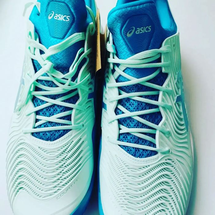 Asics  original волейбольные 43р