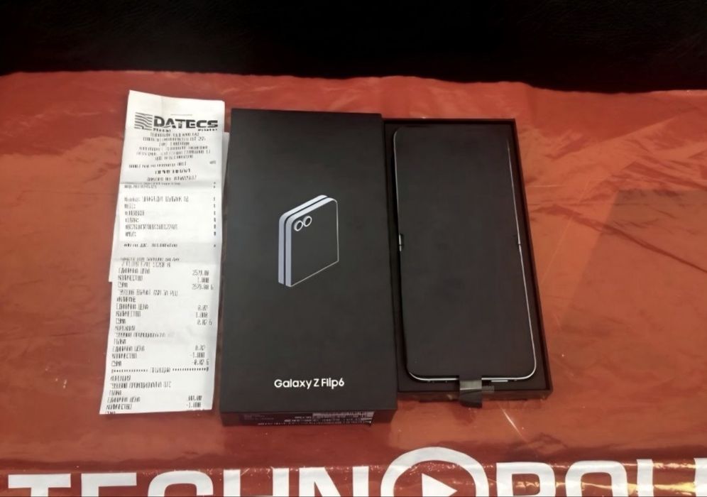КАТО НОВ 512GB Samsung Z Flip 6 Гаранция Технополис 2026 г. Blue