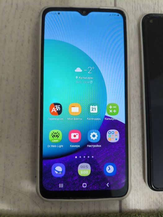 Продаю телефоны Самсунг