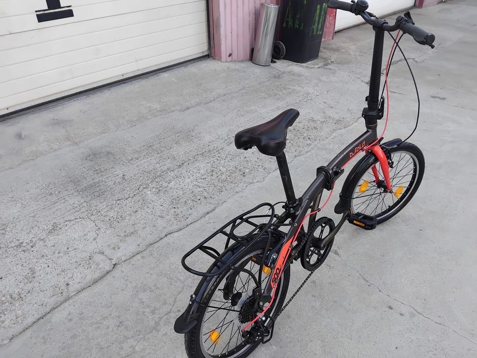 Vând bicicleta pliabila din aluminiu