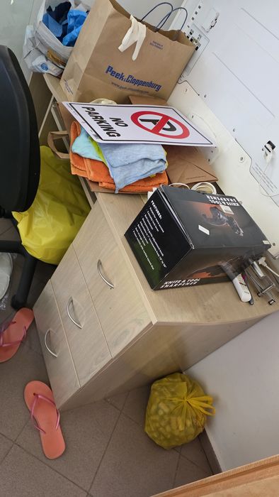 Спалня, гардероб, бюро, шкафче