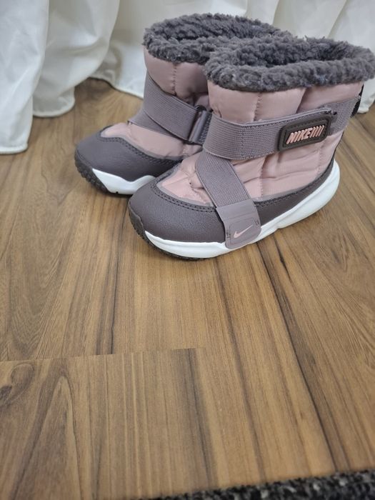 Nike  ботушки за момиче