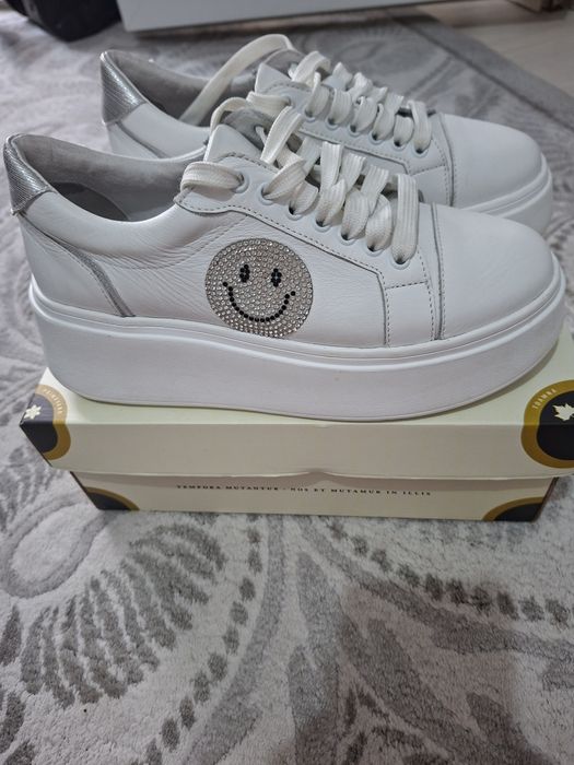 Vând adidasi piele NENO