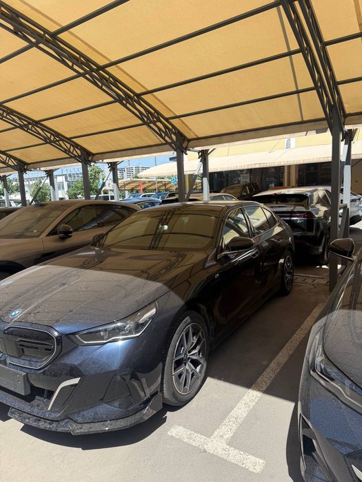 BMW i5 35L M -Sport 2024 yil