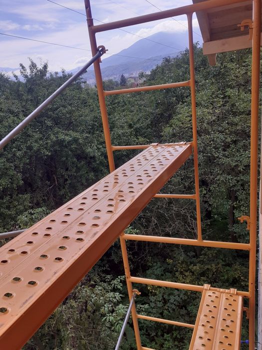 Vând schelă noua model Spania