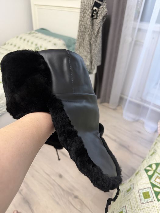 Шапка зимняя черная детская