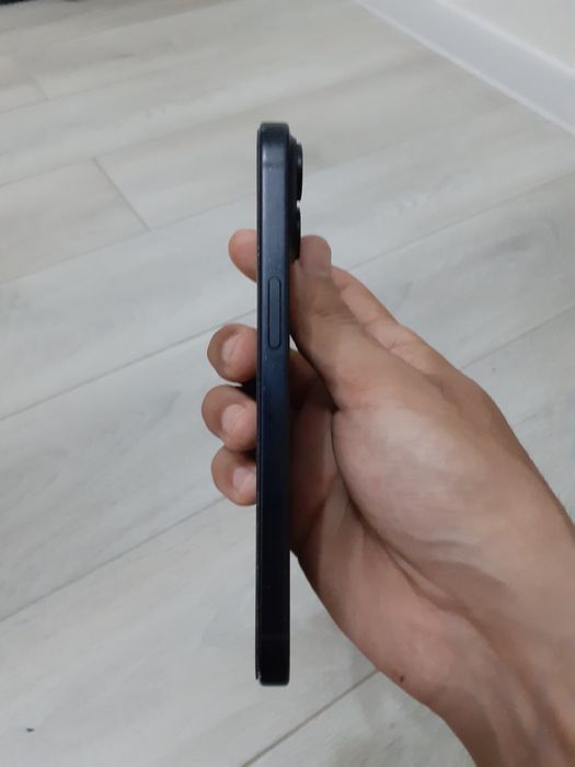 iPhone 15 128GB черный
