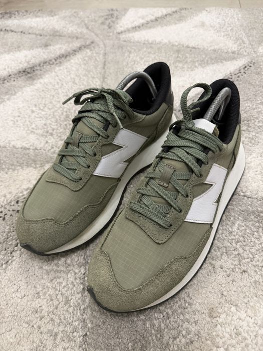 Adidasi New Balance 42
