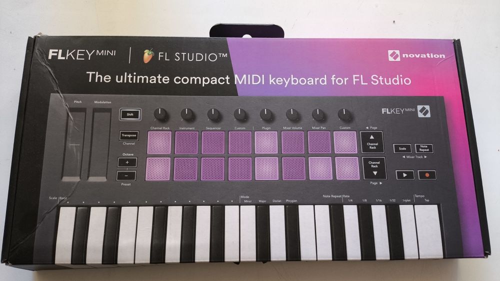 Продам MIDI клавиатуру Novation Flkey mini