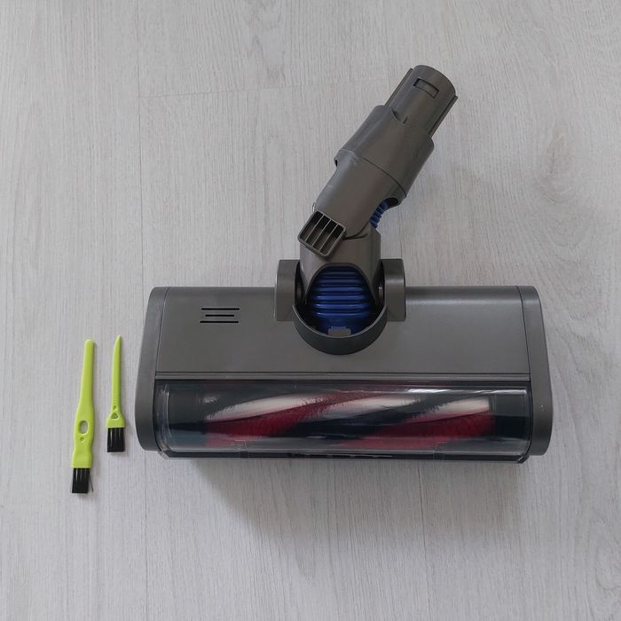 Нова LED Турбо Четка за Dyson V6 / DC62 / DC59 + Аксесоари за Почиства