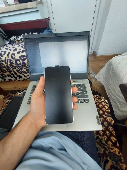 Telefon samung nou pachet