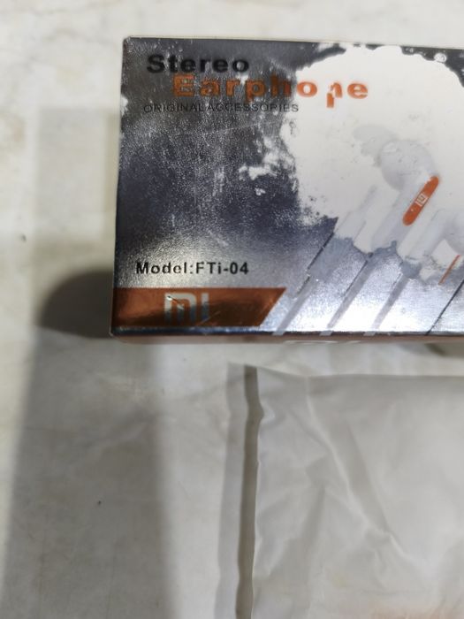 Наушники для смартфона, FTi-04, новые.