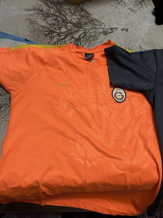 Nike,Adidas,Puma,Levis