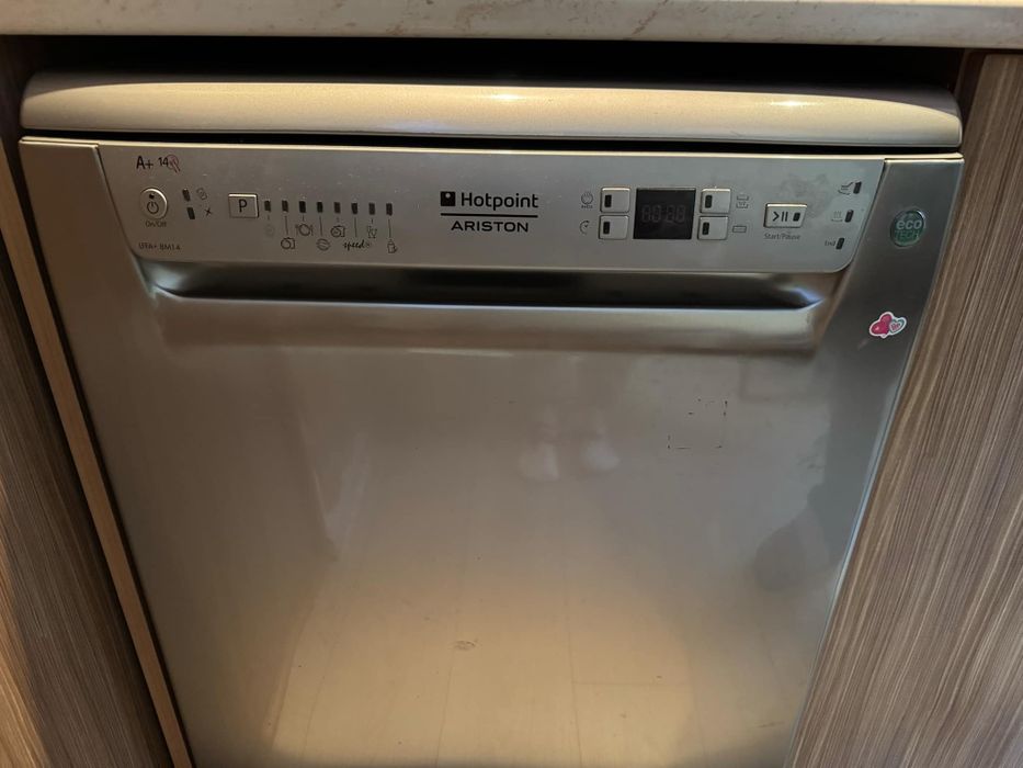Съдомиялна машина Аристон хотпоинт
