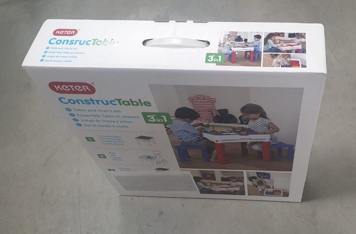 Masa LEGO cu 2 scaune, NOUA la cutie set 3 in 1