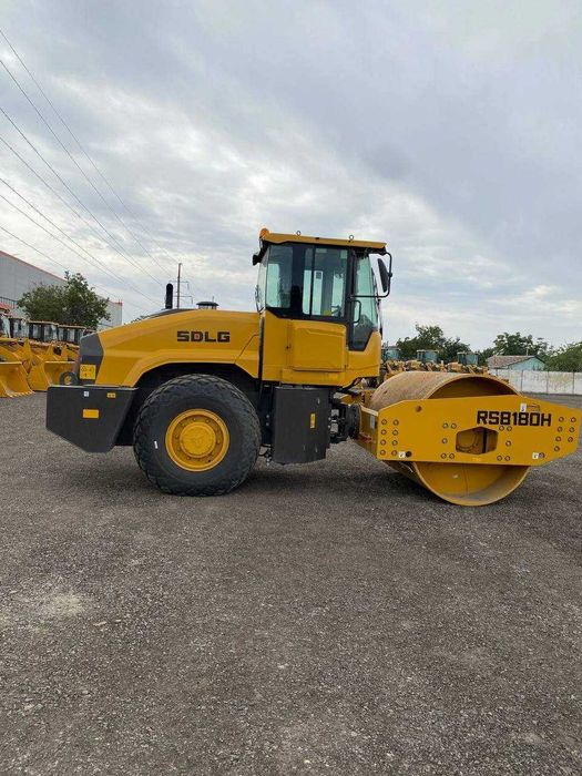 Каток SDLG RS8180H