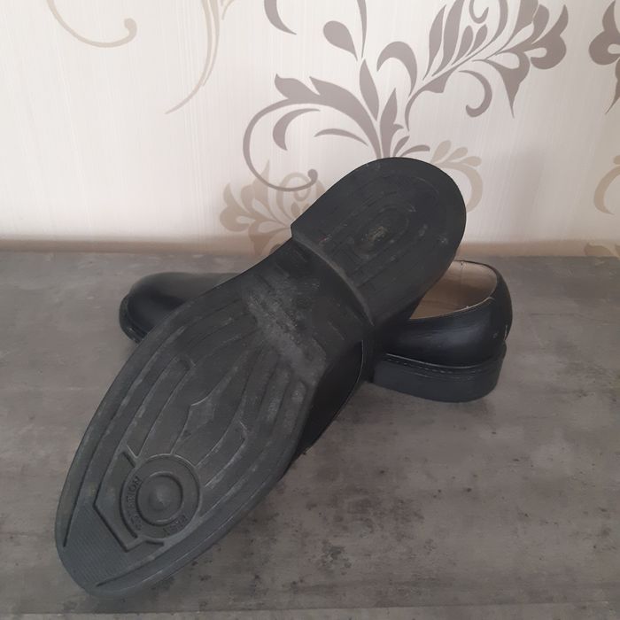 Vand pantofi marimea 46