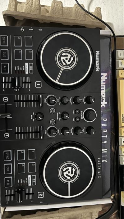 Placa dj numark nou nouță