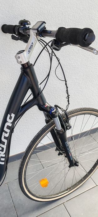 Bicicletă Müsing trekking 28” – Shimano – 24 viteze – SR Suntour