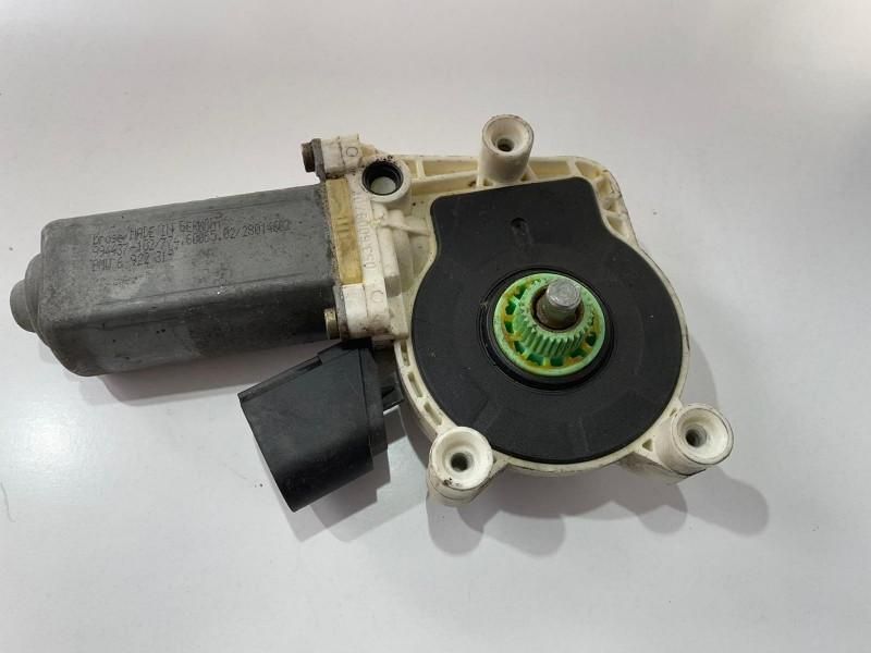Motoras macara geam stanga spate BMW Seria 5 E60 6922319