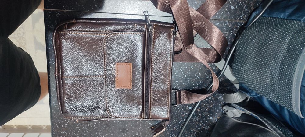 Продам барсетку новая