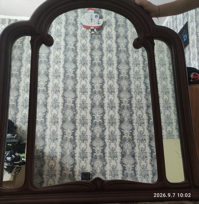 Продам зеркало тройное