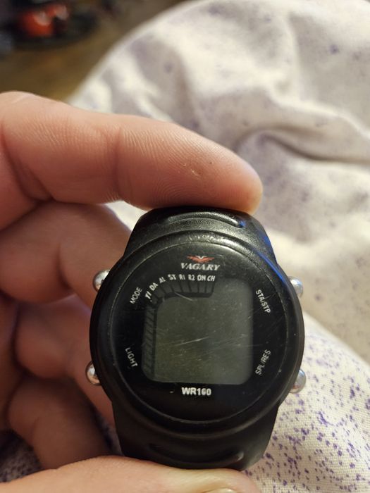 Vand 4 ceasuri 2 mecanice si doua electronice