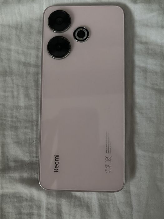 Telefon xiaomi 13 roz