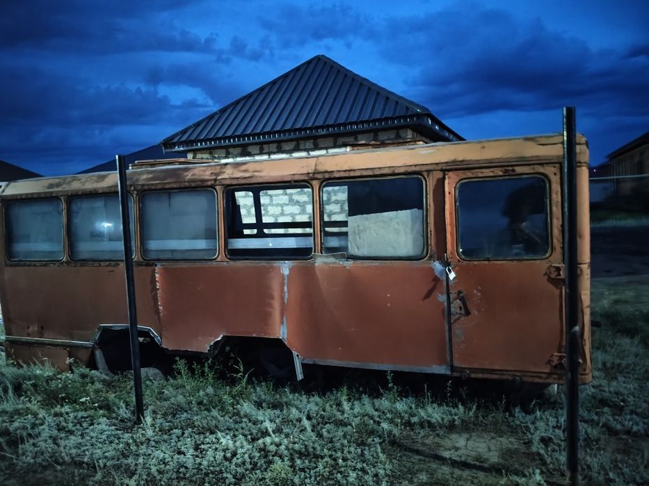 Продам будку (вахтовка)