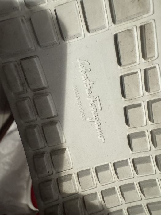 Продам кросы Salvatore Ferragamo