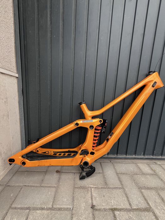 DH карбонова рамка Scott Gambler Tuned L размер