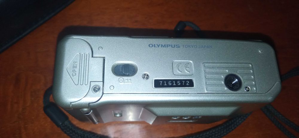 Винтажный пленочный фотоаппарат Olympus Trip 505