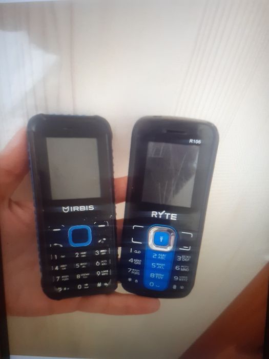 на запчасть обе телефоны