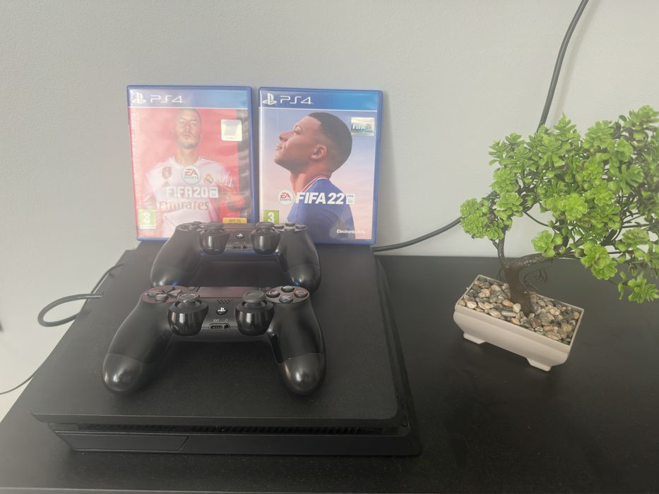 PlayStation 4 Slim 1TB