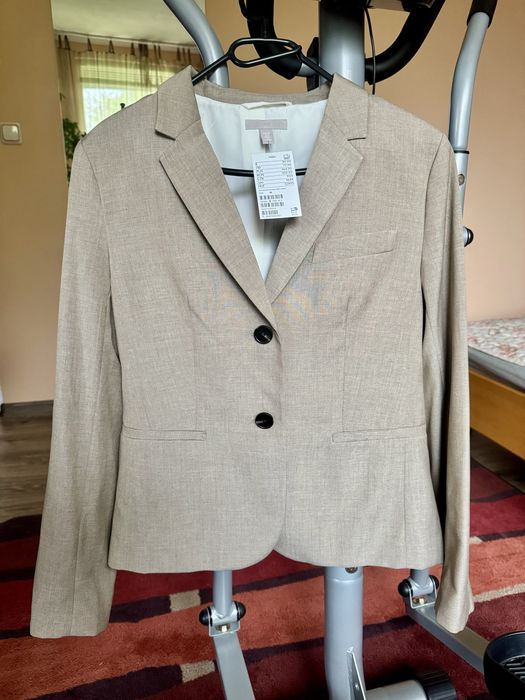 Дамско сако H&M.