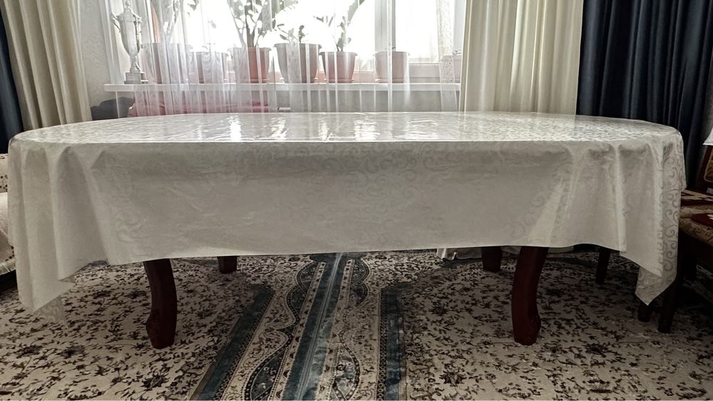 Стол гостевой