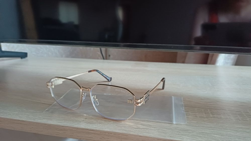 Разные Новые солнцезащитные очки Мию Мию