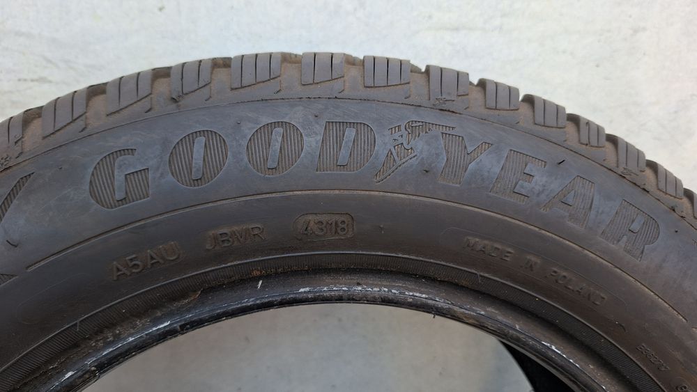 Зимни гуми 165 70 15 Goodyear
