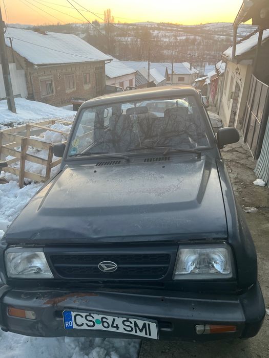 Vand/dezmembrez daihatsu feroza