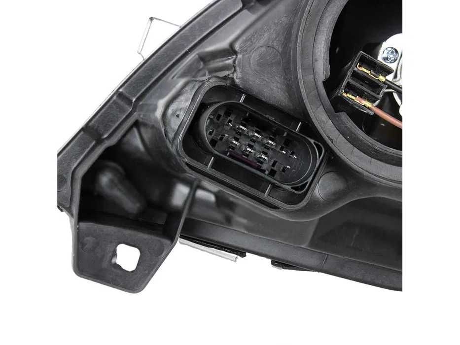 Far Faruri Mercedes VITO / VIANO (2010-2015) stanga-dreapta cu motor