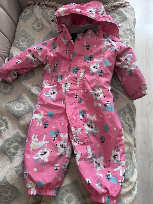 Продам комбинезон для девочки