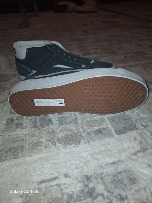 Tenesi Vans nou cu eticheta 44.5