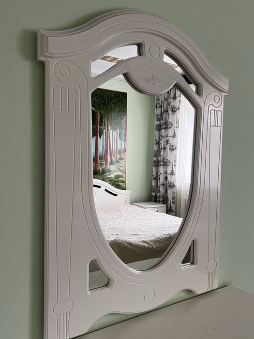 Спальный гарнитур + матрас